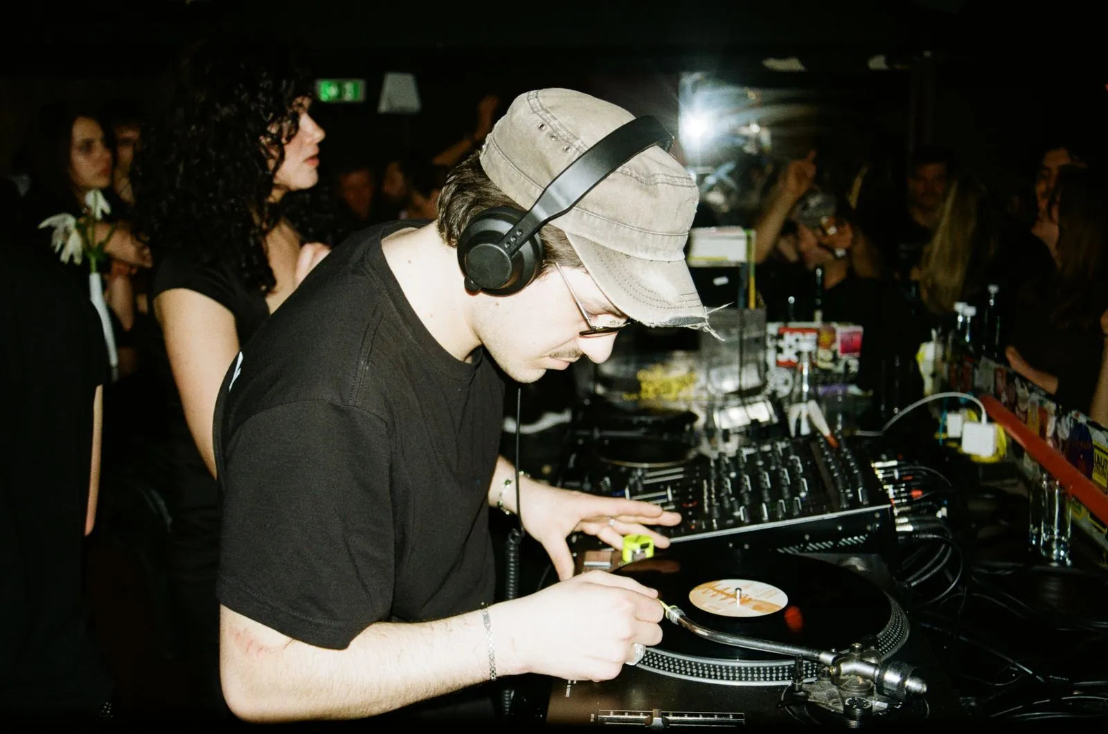 Soft Static cueing a record